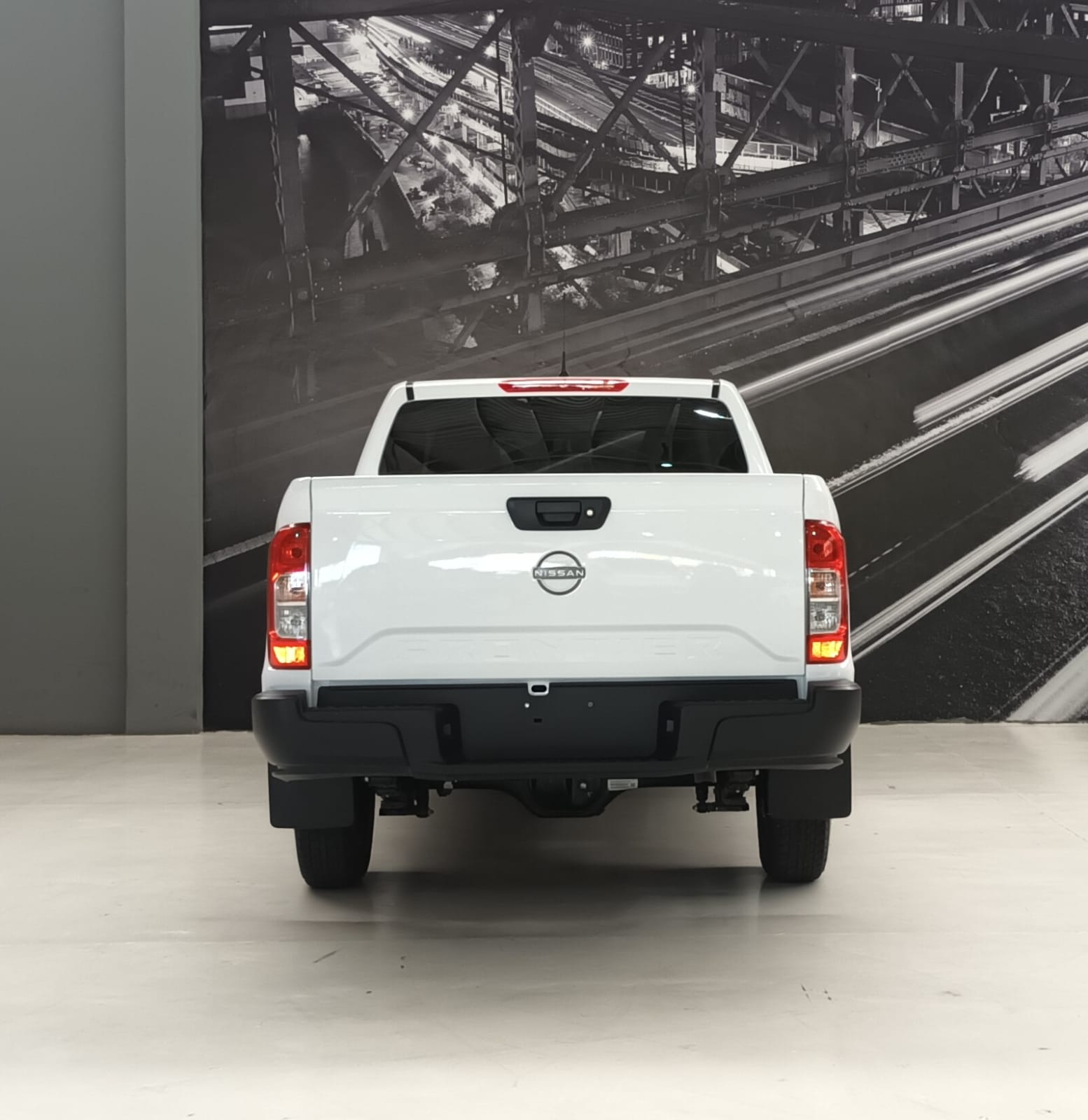NISSAN FRONTIER SE 2026