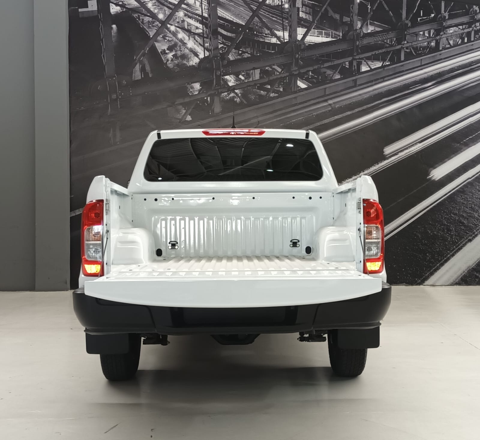 NISSAN FRONTIER SE 2026