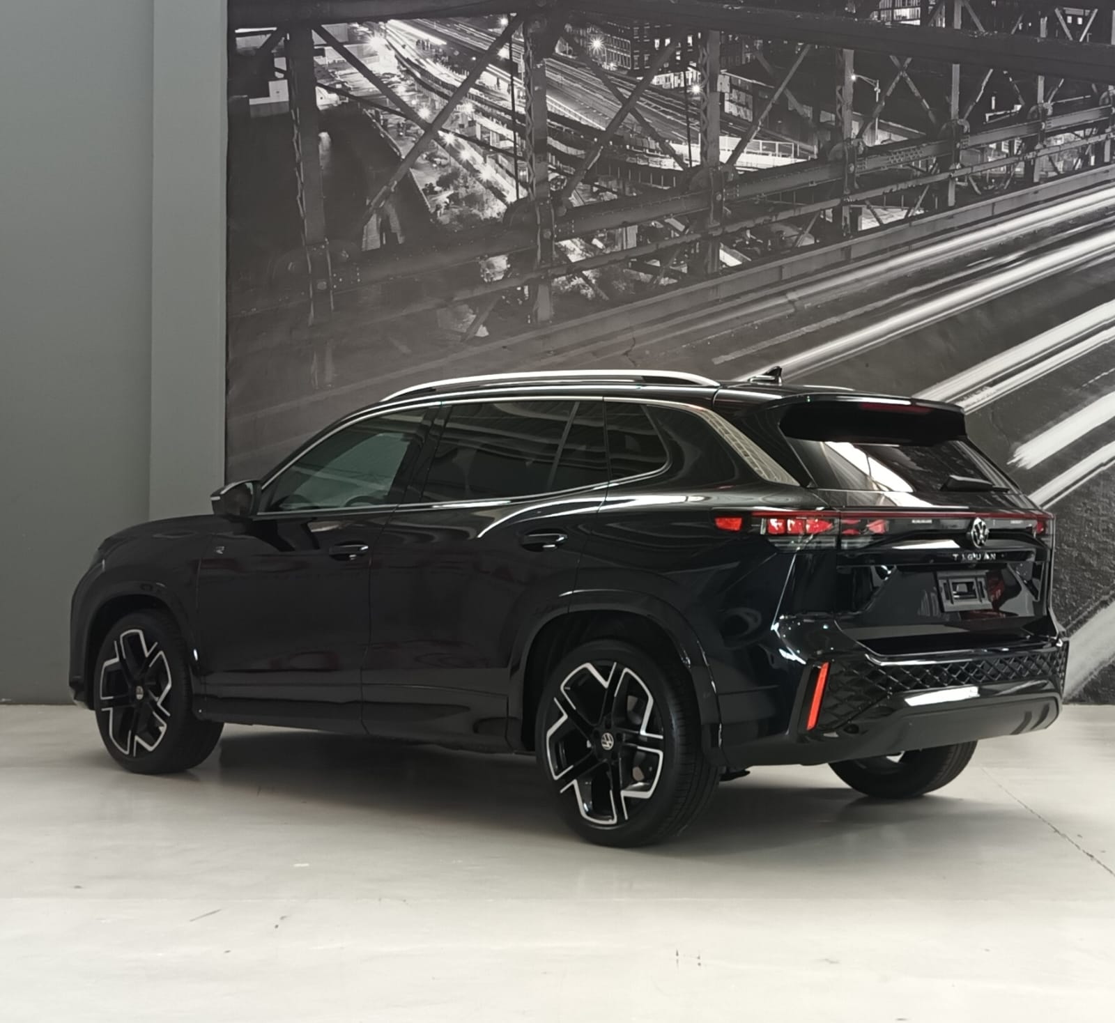 VW TIGUAN R-LINE 2026