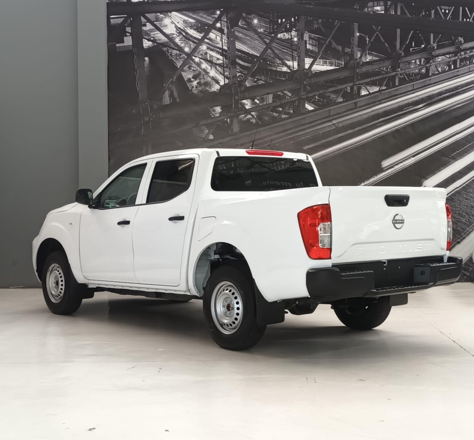 NISSAN FRONTIER SE 2026
