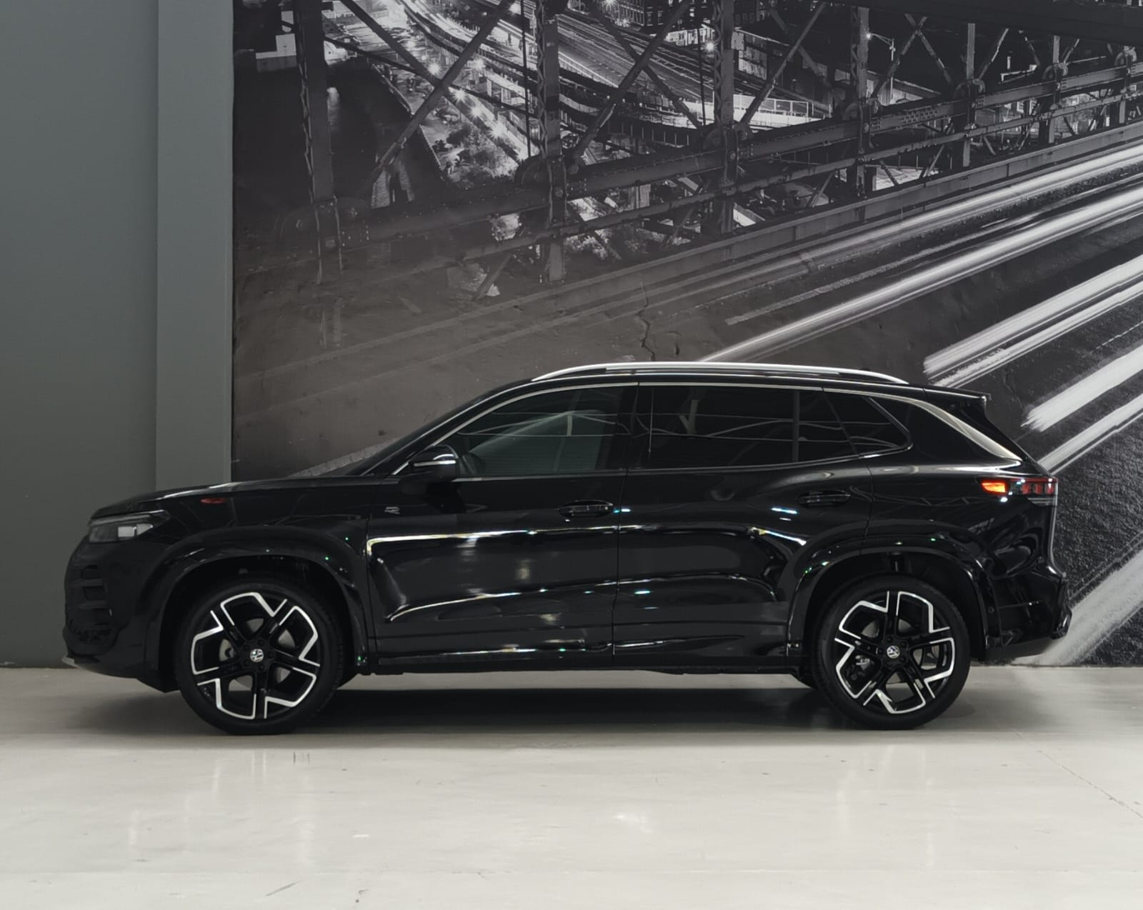 VW TIGUAN R-LINE 2026
