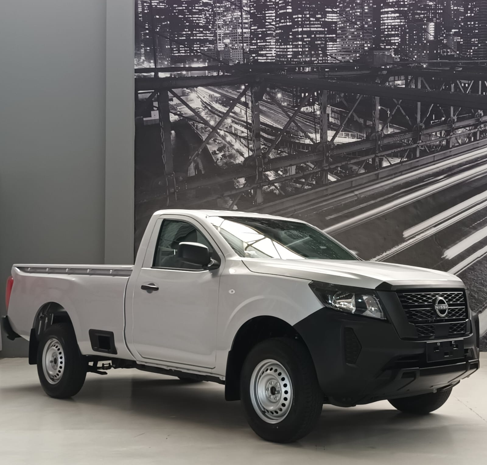 NISSAN NP300  2026