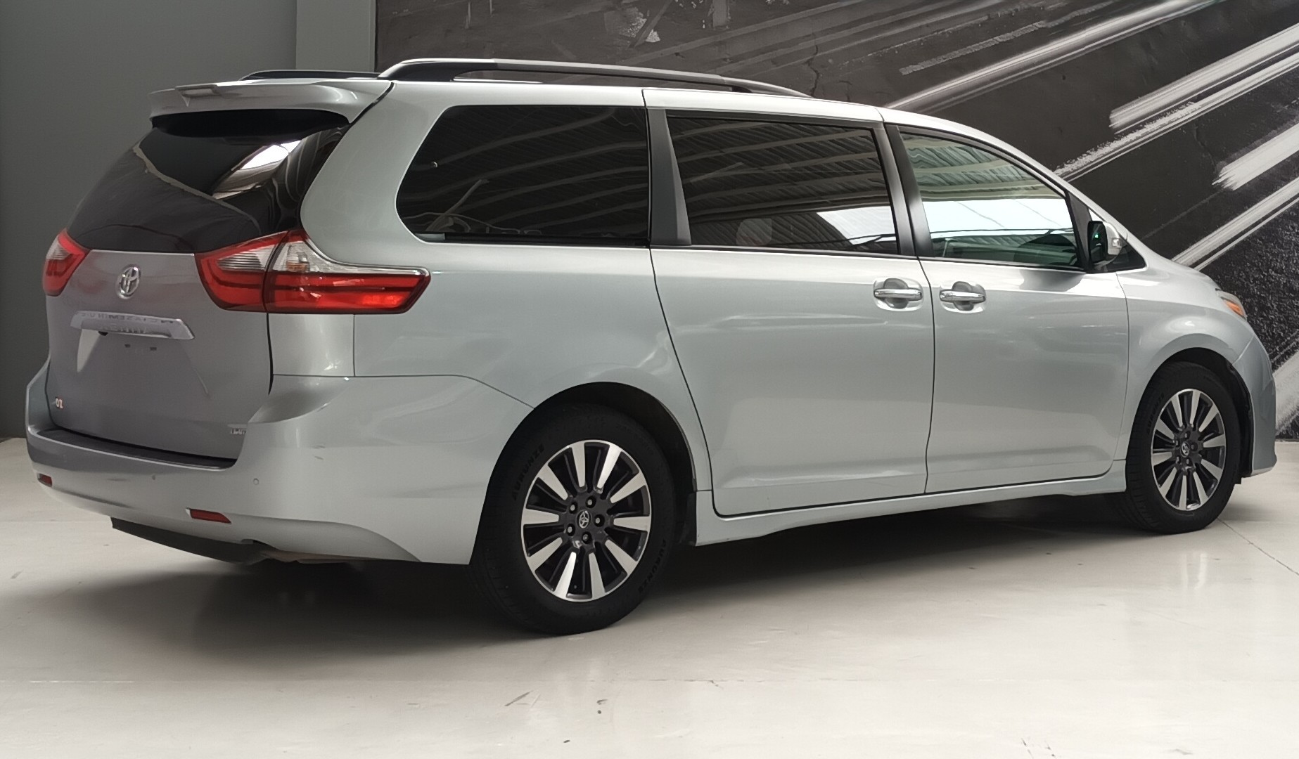 TOYOTA SIENNA LIMITED 2020