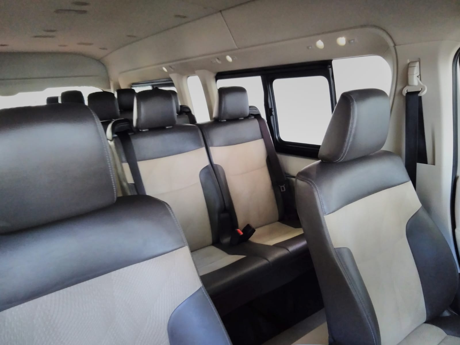 TOYOTA HIACE VAN 2024