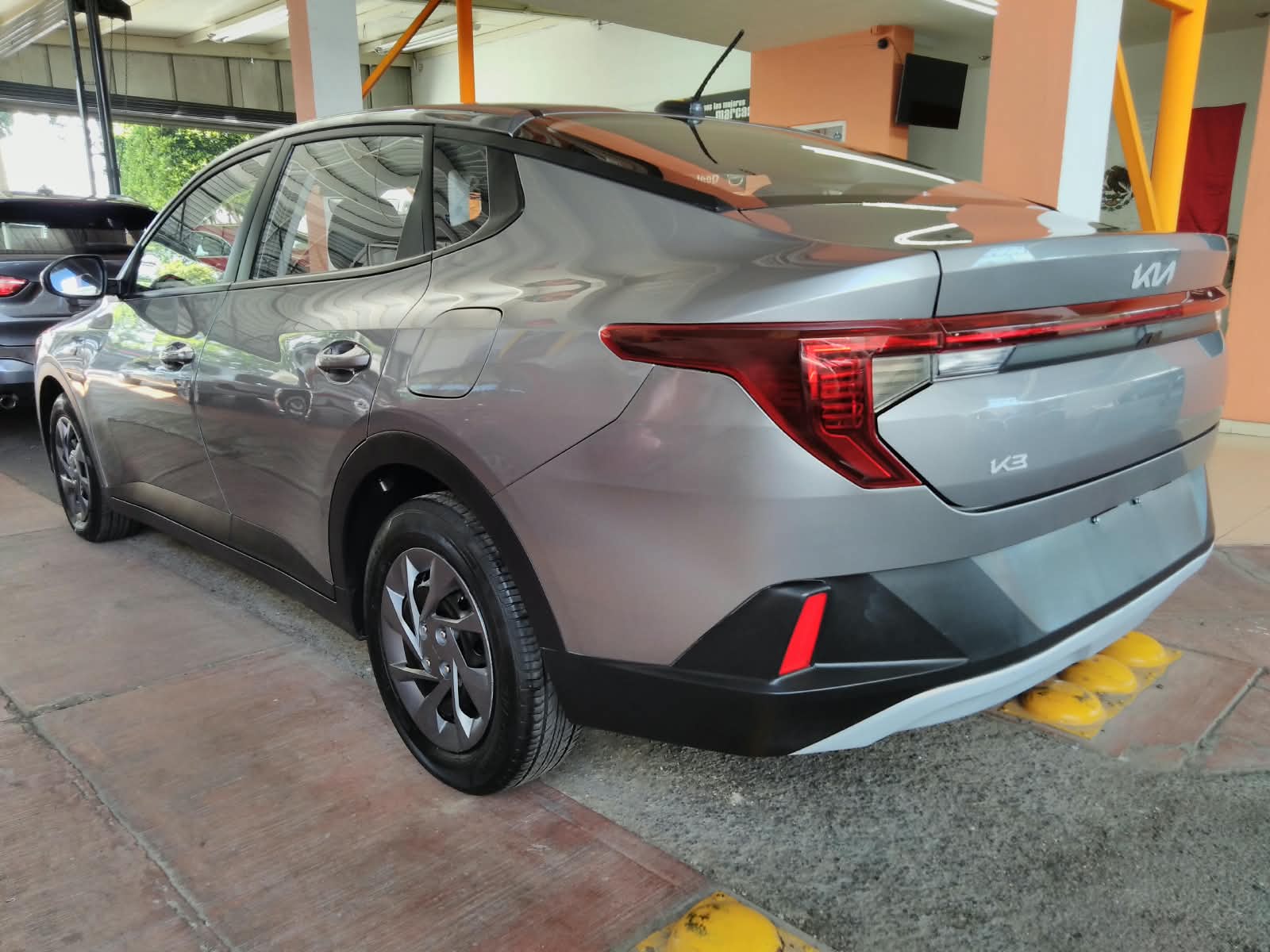 KIA K3 L 2024