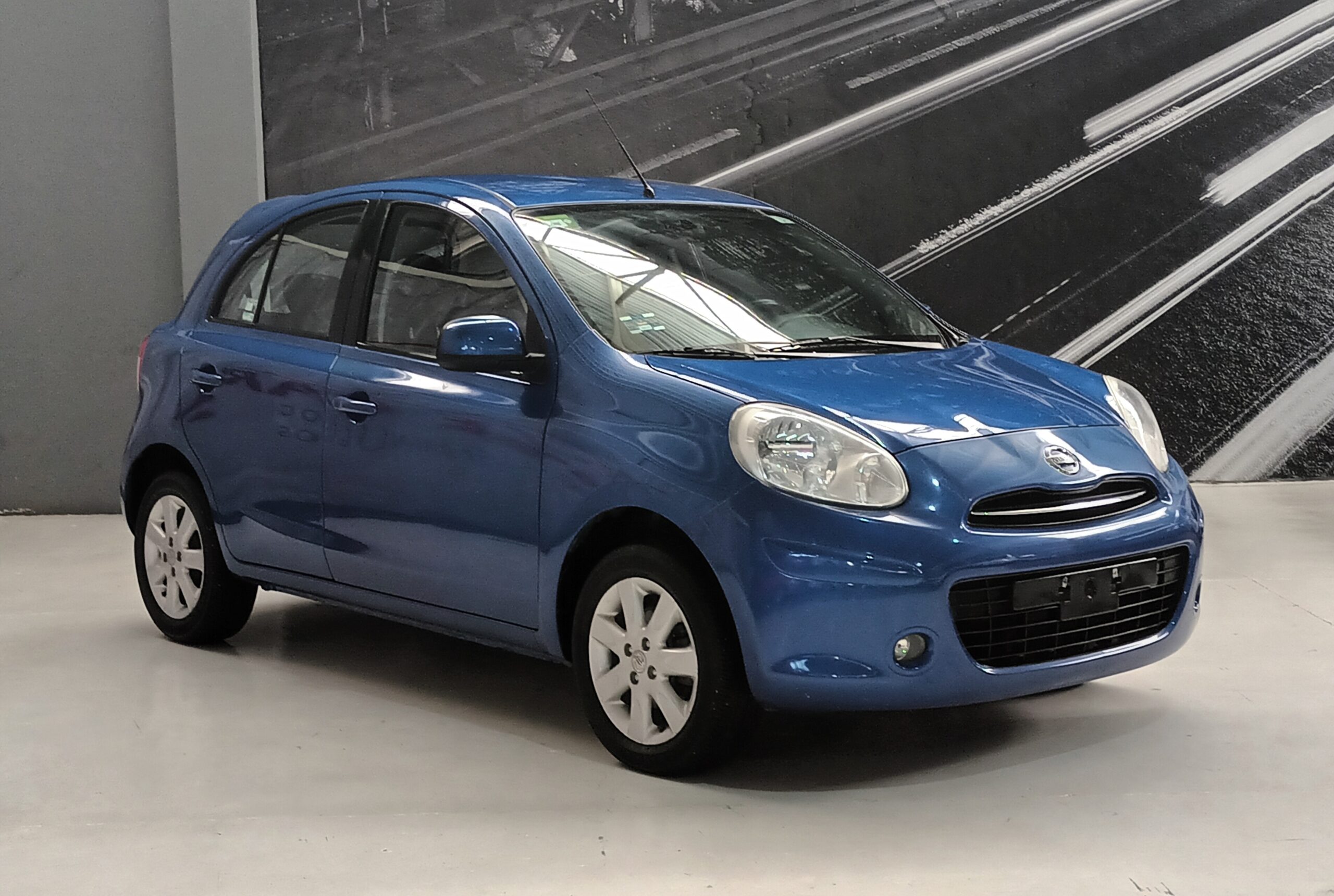NISSAN MARCH ADVANCE 2013