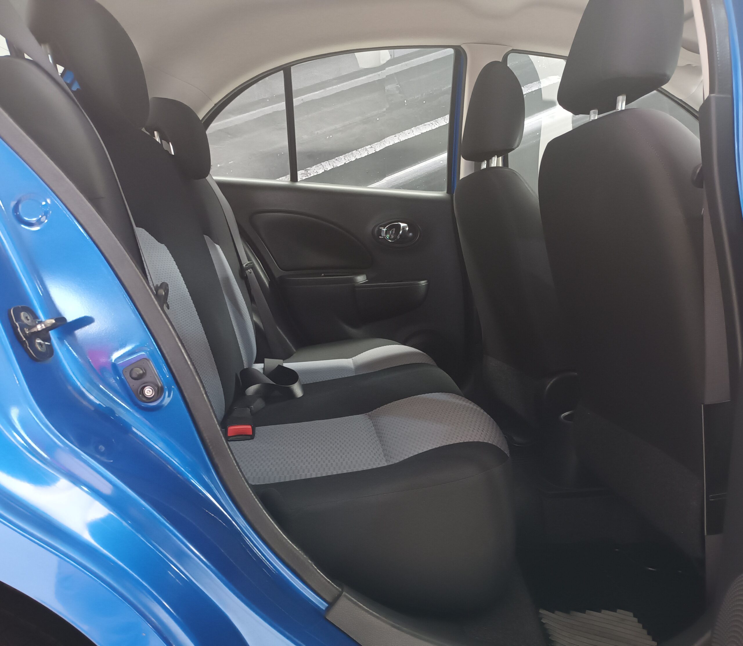 NISSAN MARCH ADVANCE 2013