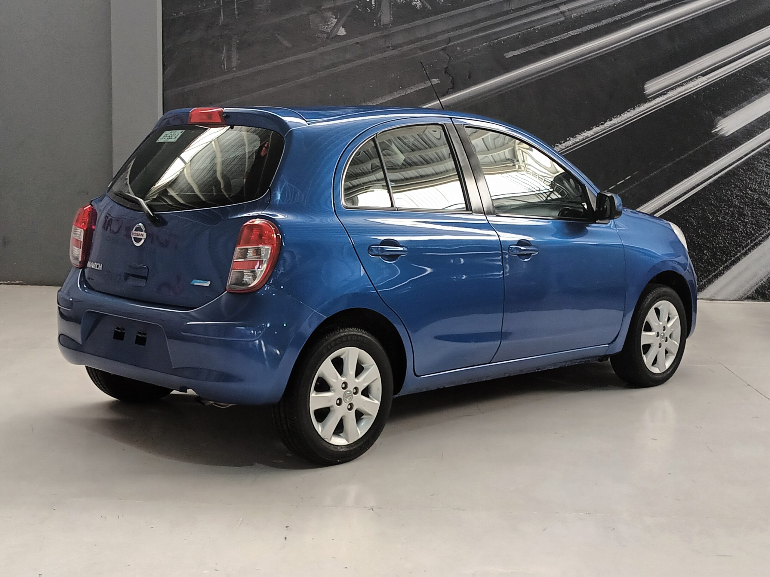 NISSAN MARCH ADVANCE 2013