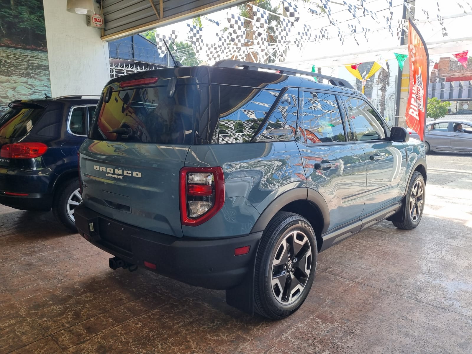 FORD BRONCO 2023 SPORT OUTER BANKS
